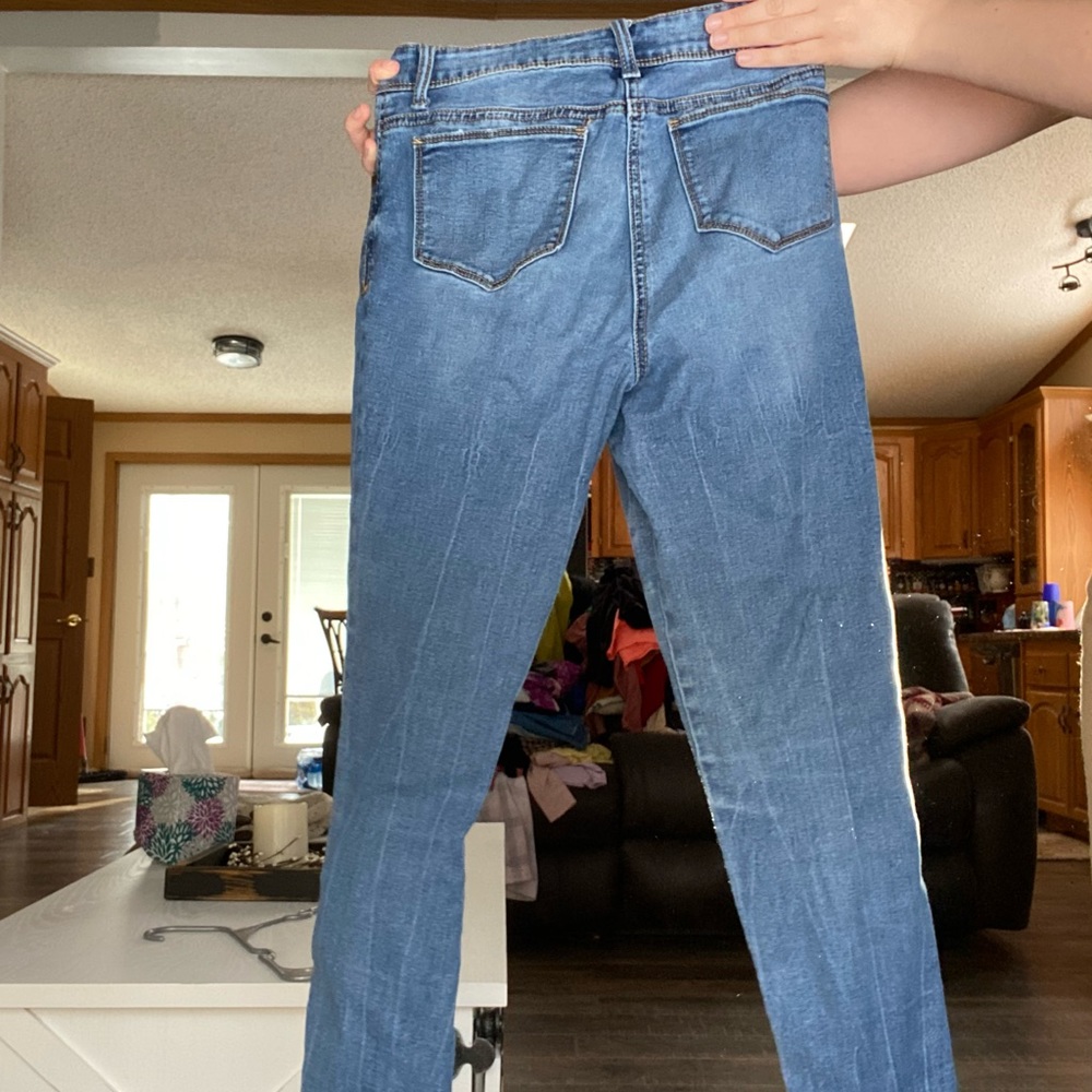 Jeans - Picture 2 of 3